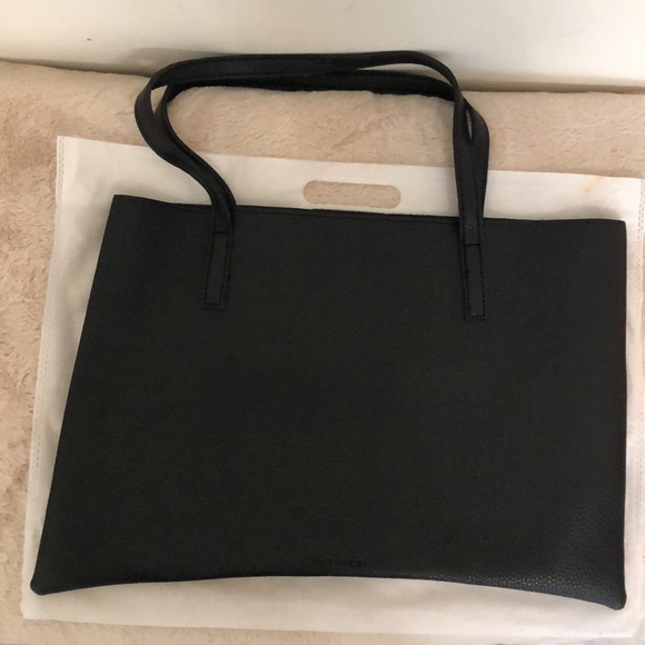 NWOT Vince Camutp Leather Tote Black with Dust Bag - Picture 3 of 6